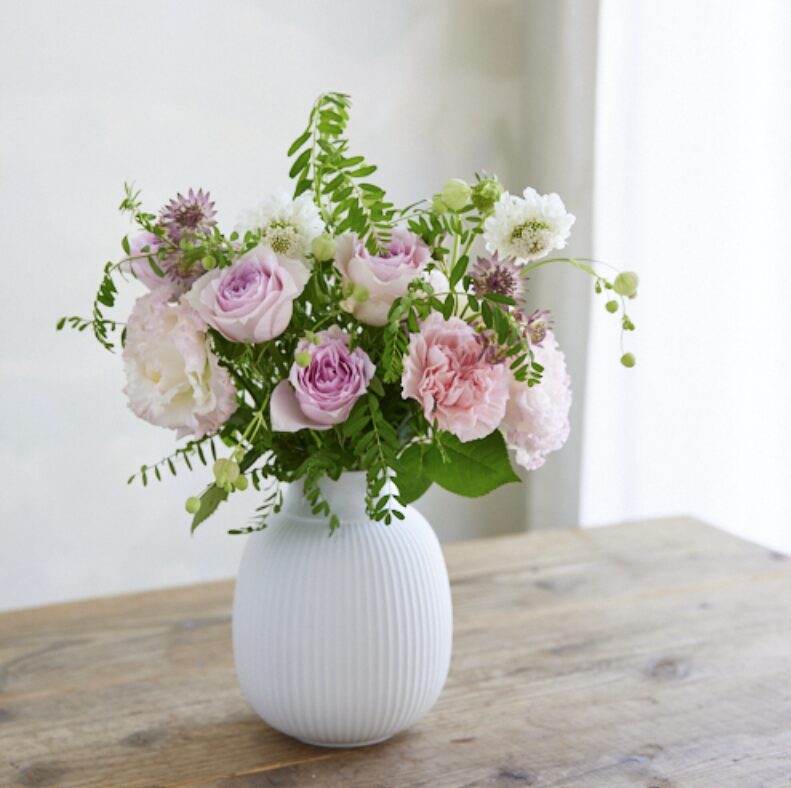 青山フラワーマーケットの公式サイトから定期便のイメージ画像を引用