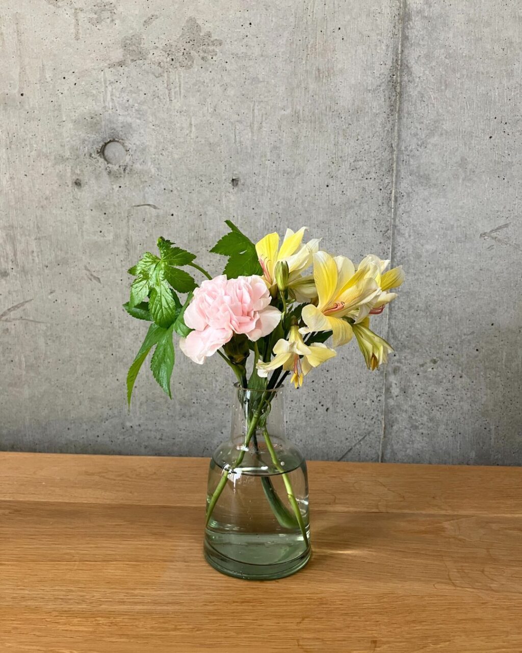 花サブスクの＋hana（タスハナ）から実際に届いたお花。プランは+ act for flowers