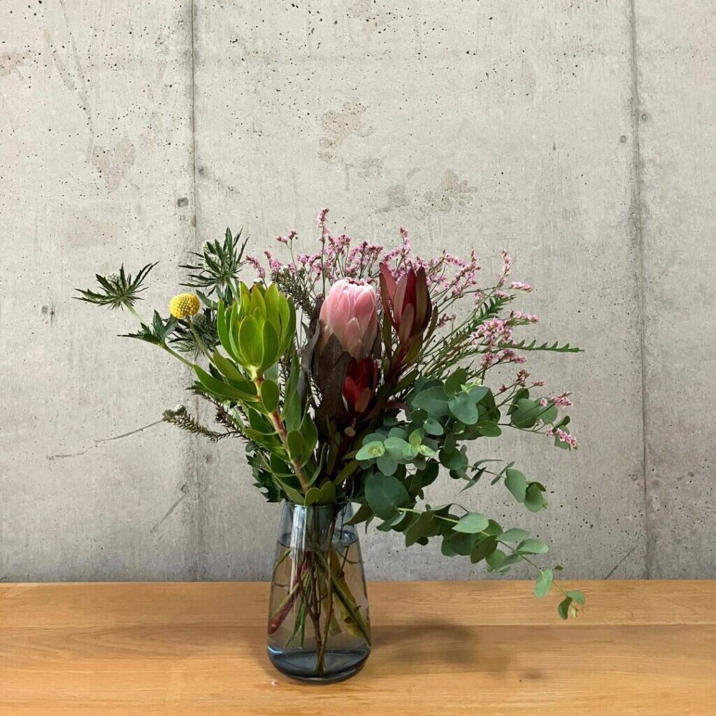 FLOWERで購入したワイルドフラワーのブーケの全体写真